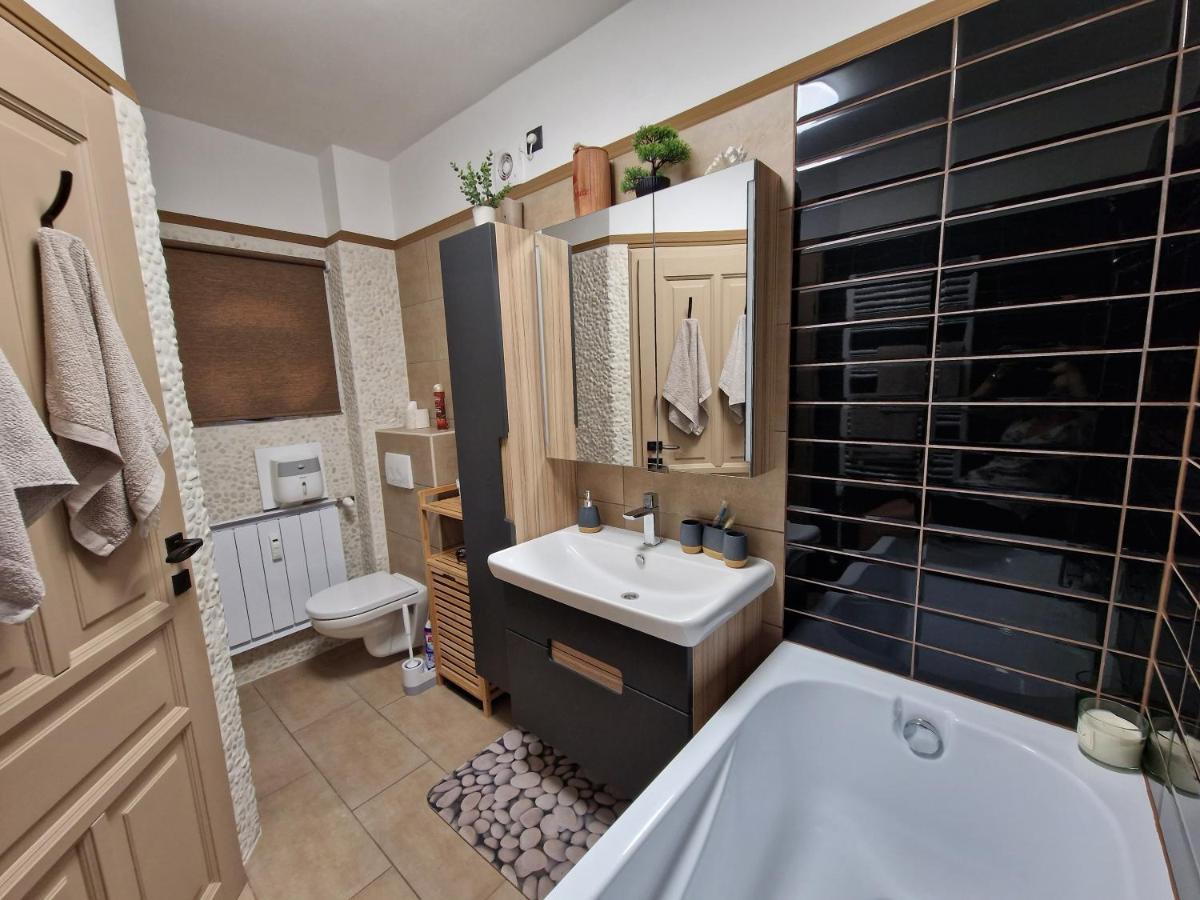 Rozina Apartman Mosonmagyaróvár Εξωτερικό φωτογραφία